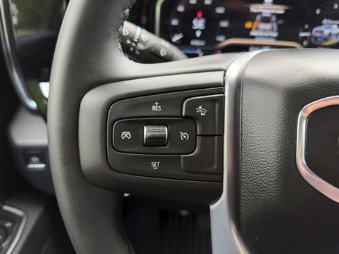 Used 2025 GMC Sierra 2500 SLE AWD/4WD image 6