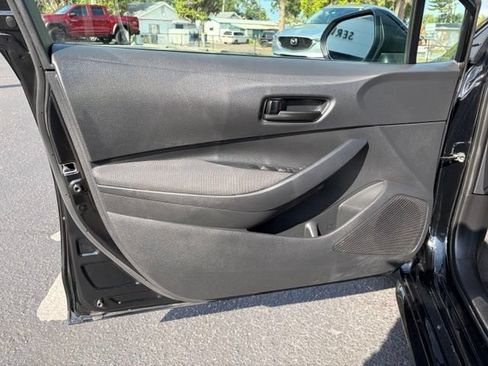 Used 2024 Toyota Corolla LE FWD image 12