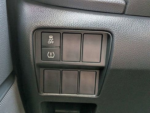 Used 2018 Honda CR-V LX image 23