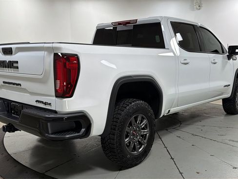 Used 2024 GMC Sierra 1500 AT4X image 5