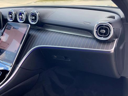 Used 2023 Mercedes-Benz C 300 Sedan image 16