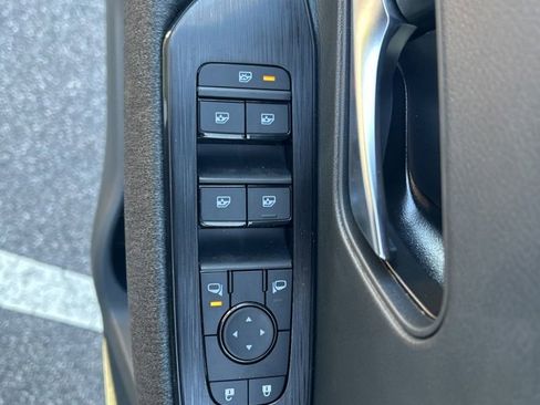 New 2026 Nissan Kicks SV FWD image 17