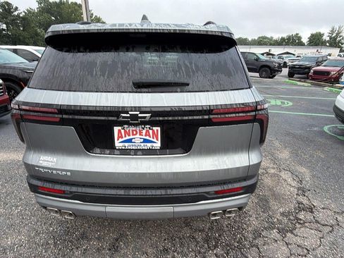 New 2026 Chevrolet Traverse LT w/ Driver Confidence Package FWD image 9