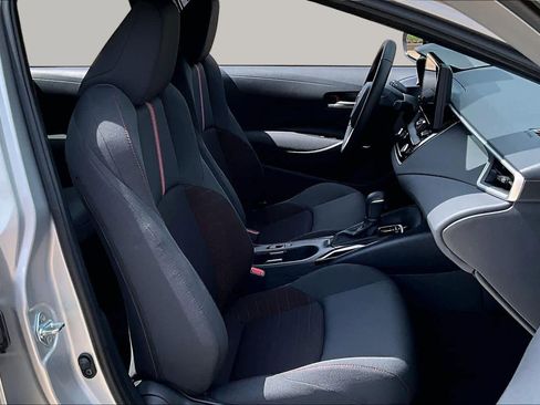 Used 2026 Toyota Corolla SE FWD image 9