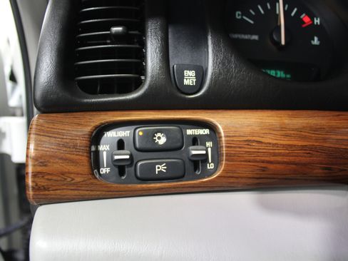 Used 2005 Buick Le Sabre Custom image 8