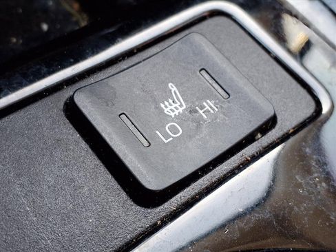 Used 2019 Toyota Prius Limited image 24