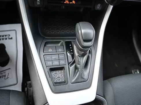 Used 2024 Toyota RAV4 LE AWD/4WD image 19