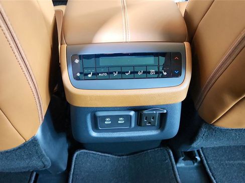 Used 2026 Nissan Pathfinder Platinum w/ Cargo Package AWD/4WD image 20