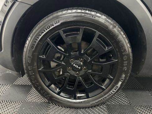 Used 2022 Kia Telluride SX w/ SX Prestige Package image 41