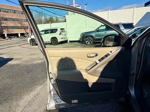 Used 2009 Nissan Murano SL w/ Leather Pkg image 8