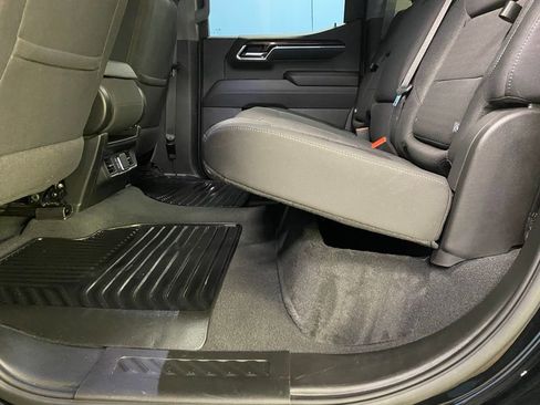 Used 2024 GMC Sierra 1500 Elevation image 36