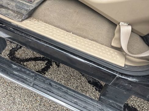 Used 2005 Ford Excursion Limited image 11