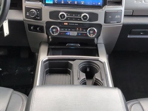 Used 2022 Ford F250 Lariat w/ Black Appearance Package AWD/4WD image 19