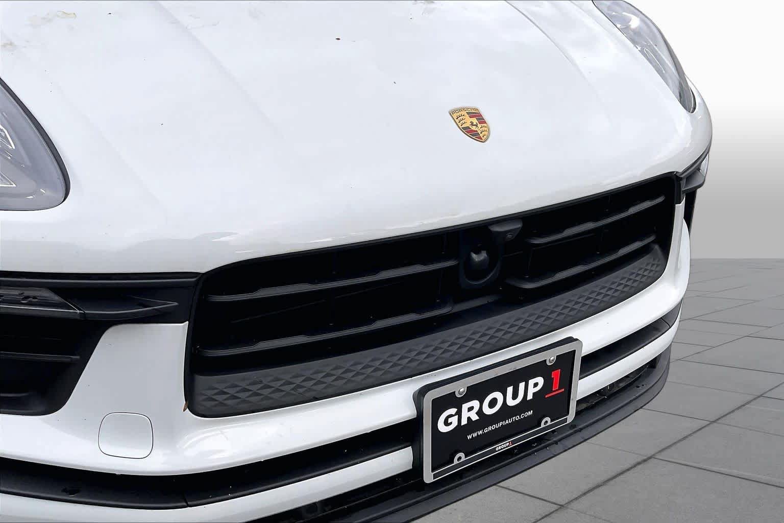 Used 2024 Porsche Macan AWD/4WD image 30