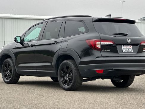 Certified 2022 Honda Pilot TrailSport image 5