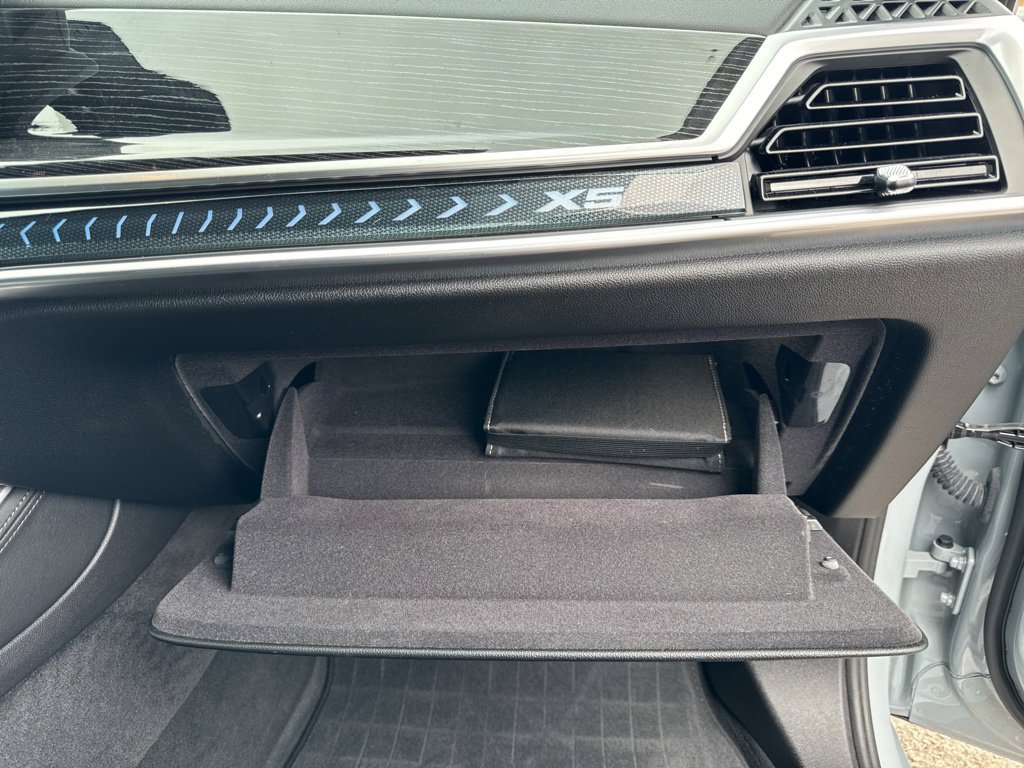 Used 2025 BMW X5 sDrive40i w/ M Sport Package RWD image 21