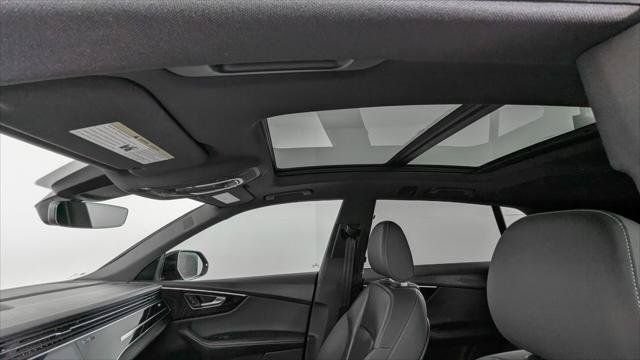 Used 2023 Audi Q8 Premium Plus w/ Premium Plus Package AWD/4WD image 16