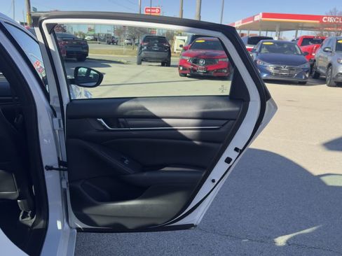 Used 2022 Honda Accord Sport image 21