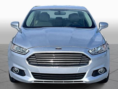 Used 2016 Ford Fusion SE w/ Equipment Group 202A image 3