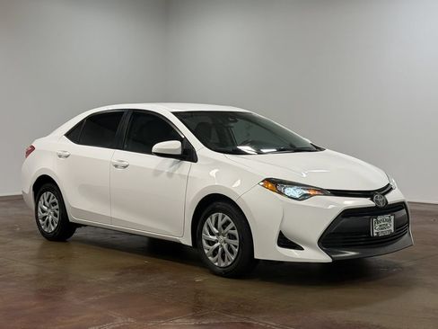 Used 2017 Toyota Corolla L FWD image 22