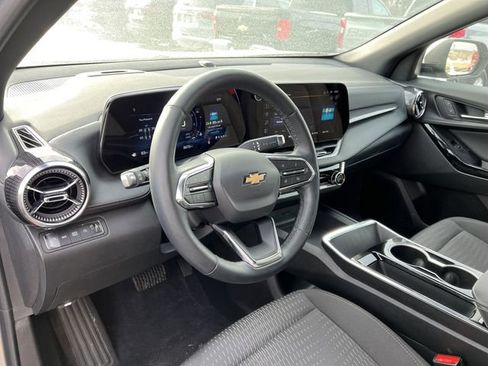 Certified 2025 Chevrolet Equinox LT w/ Safety and Technology Package image 19