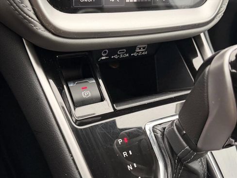 Certified 2025 Subaru Outback Premium w/ Popular Package #1A image 24