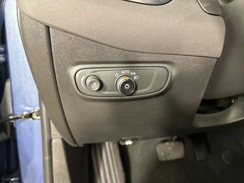 Used 2024 Chevrolet Equinox LS w/ LS Convenience Package image 19