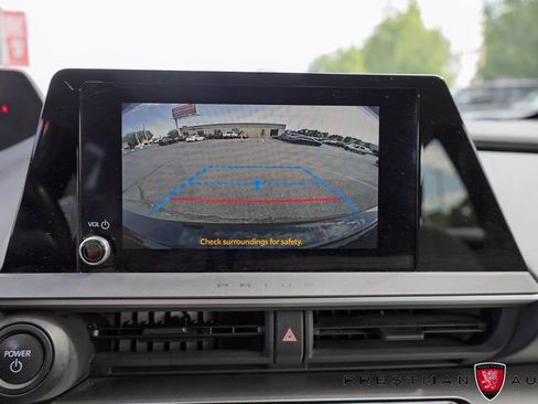 Used 2024 Toyota Prius LE FWD image 25