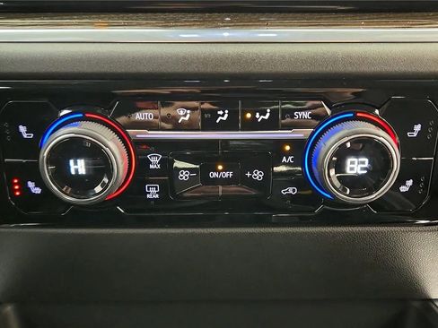 Used 2023 Chevrolet Silverado 1500 RST w/ Z71 Off-Road Package image 30