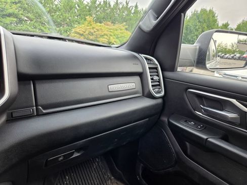 Used 2020 RAM 1500 Big Horn AWD/4WD image 18