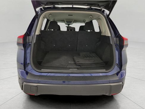 Used 2025 Nissan Rogue SV image 16