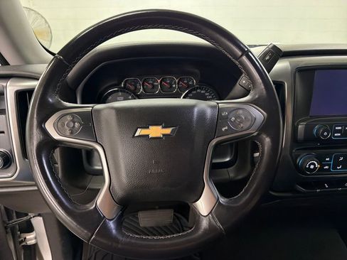 Used 2018 Chevrolet Silverado 1500 LT RWD image 16
