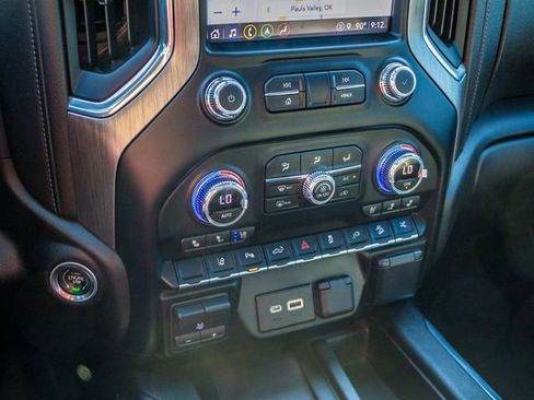 Used 2022 GMC Sierra 2500 Denali w/ Technology Package image 34