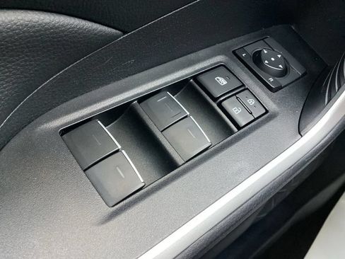 Used 2025 Toyota RAV4 XLE AWD/4WD image 20