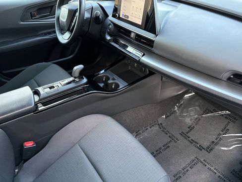 Used 2024 Toyota Prius LE image 16