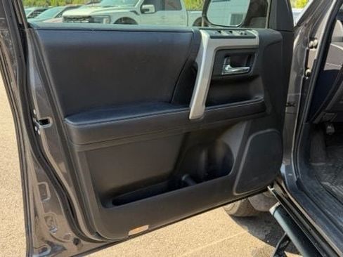 Used 2018 Toyota 4Runner SR5 Premium AWD/4WD image 20