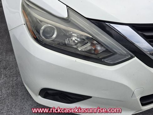 Used 2018 Nissan Altima 2.5 SR FWD image 5