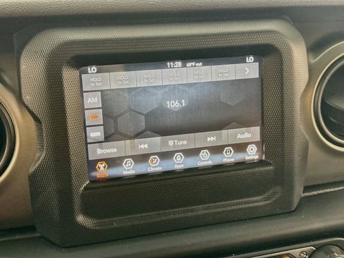 Used 2019 Jeep Wrangler Unlimited Sport S AWD/4WD image 16