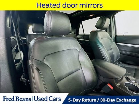 Used 2017 Ford Explorer XLT w/ Equipment Group 202A AWD/4WD image 36