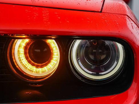 Used 2022 Dodge Challenger R/T image 8