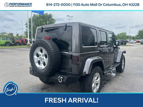 Used 2014 Jeep Wrangler Unlimited Sahara w/ Connectivity Group AWD/4WD image 4