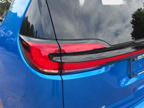 New 2026 Chrysler Pacifica Select FWD image 29