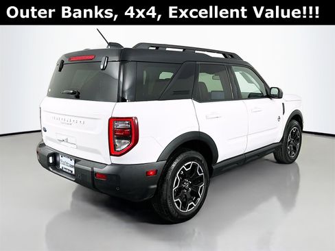 Used 2025 Ford Bronco Sport Outer Banks image 8