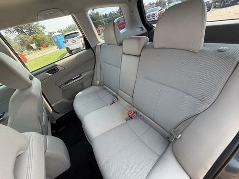 Used 2012 Subaru Forester 2.5X w/ Popular Pkg 3 AWD/4WD image 16