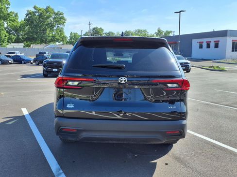 Certified 2025 Toyota Grand Highlander FWD image 27