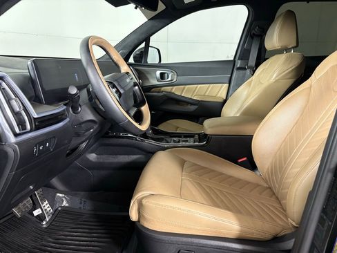 Used 2026 Kia Sorento SX Prestige w/ Olive Brown Leather Package image 21