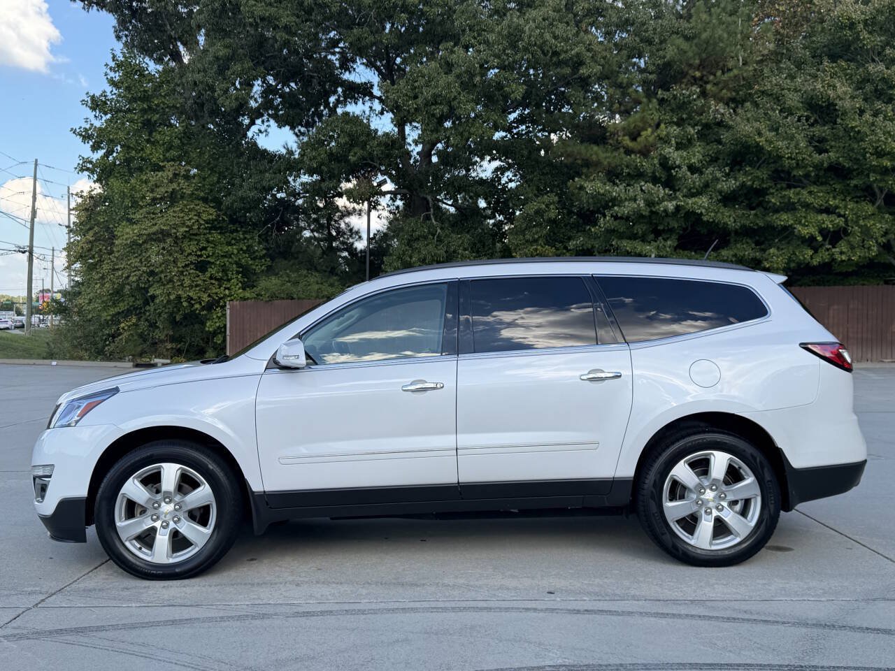 Used 2016 Chevrolet Traverse LTZ AWD/4WD image 28