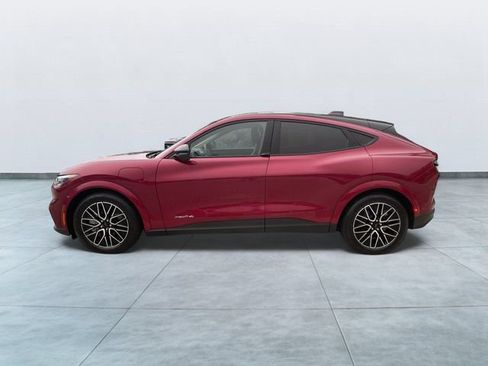 Certified 2025 Ford Mustang Mach-E Premium AWD/4WD image 4