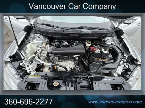 Used 2016 Nissan Rogue SV w/ SV Premium Package image 13