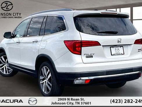 Used 2018 Honda Pilot Touring image 13